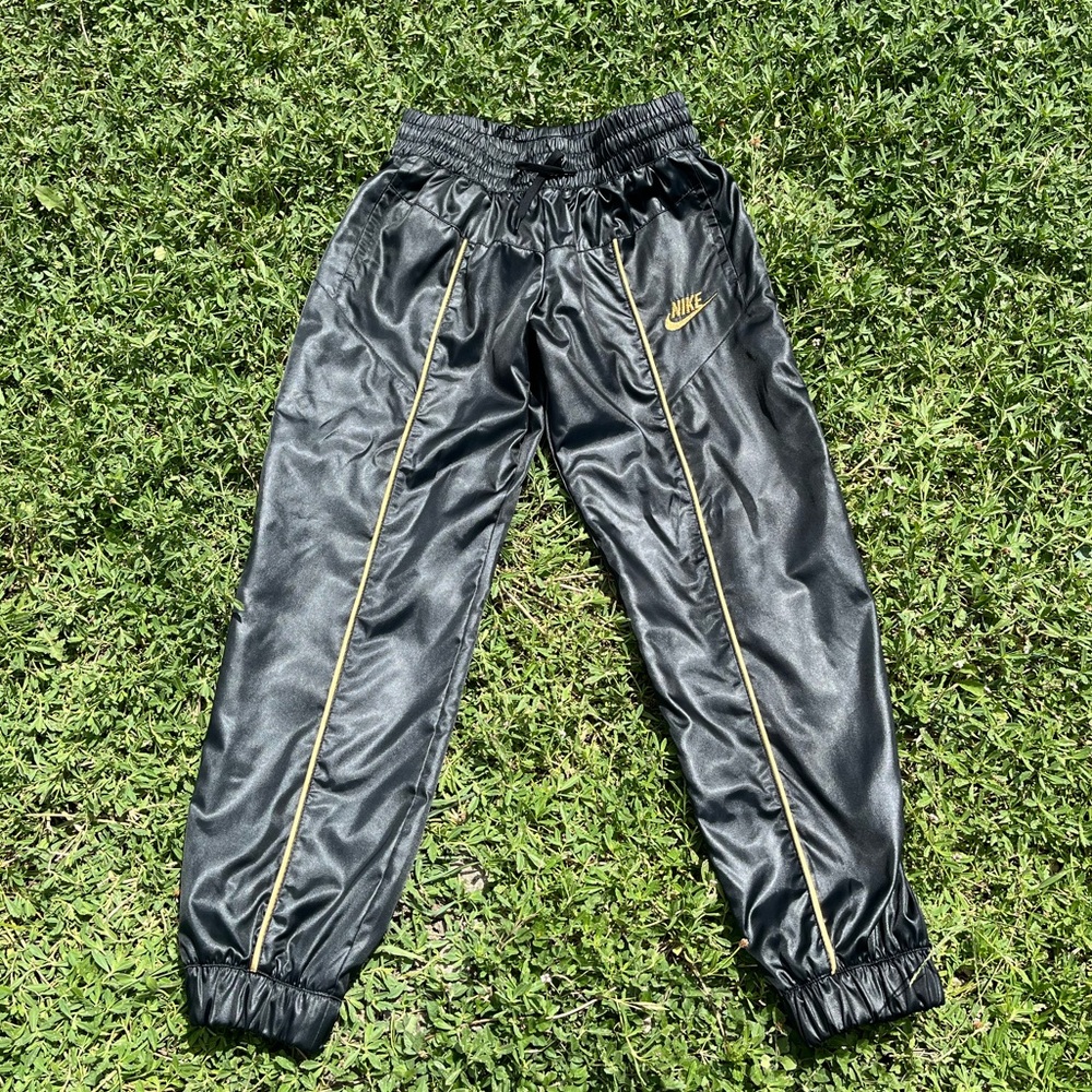 Nike Black and Gold Sweatpants | XL | Women’s